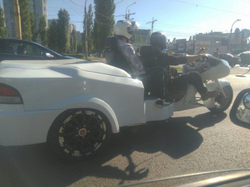 В Воронеже замечен гибрид мотоцикла и автомобиля