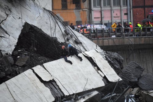 Число погибших при  обрушении моста в Италии возросло до 35 человек