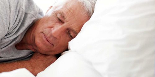 Кардиологи: недосыпание вдвое повышает риск сердечно-сосудистых заболеваний у мужчин