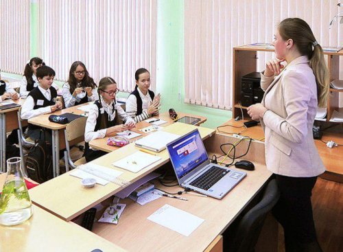 Собянин утвердил допвыплату классным руководителям в размере 12,5 тыс. рублей