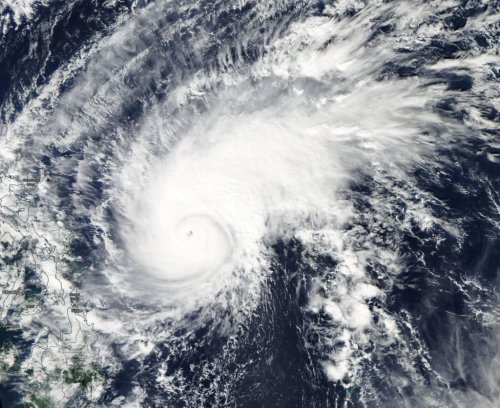 Тайфун «Джеби» разгулялся на Сахалине