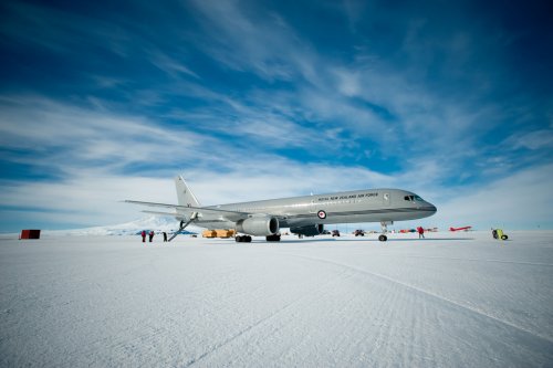 Власти КНР заявили о строительстве аэропорта в Антарктиде