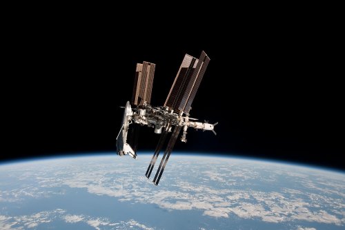 Roscosmos и Nasa подарили удивительные снимки МКС