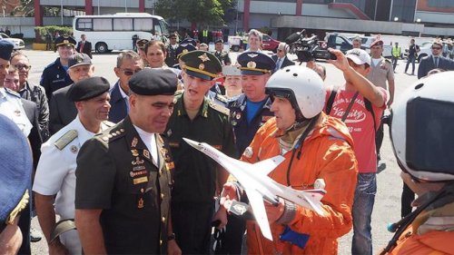 В Веневуэле прошли предполётные занятия местных экипажей и российских лётчиков