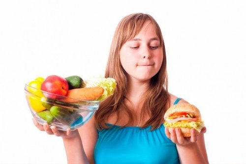 Учёные: среди сладостей и фастфуда человек выберет полезную пищу