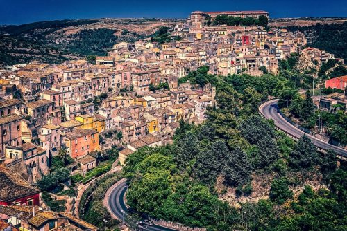 Итальянский муниципалитет продает дома за 1 евро