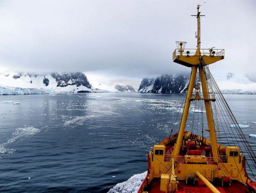 Специалисты пробурили скважину в Западной Антарктиде