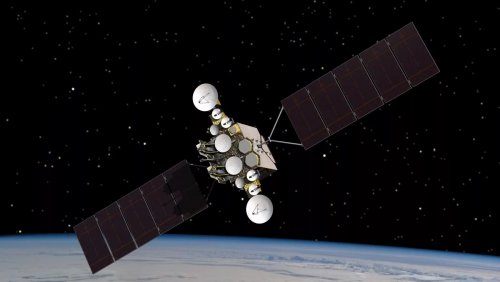 Россия зафиксировала массовые передвижения американских спутников
