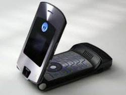 Motorola опубликовала рендер смартфона-раскладушки с гибким экраном