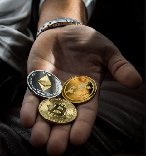 Одного из «отцов-основателей» крипто валюты «One Coin» задержали в США