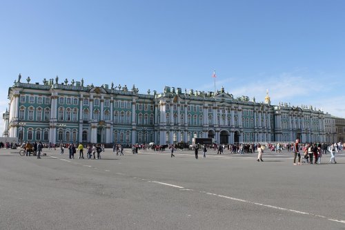Из-за угрозы «минирования» Эрмитаж Санкт-Петербурга эвакуируют второй раз подряд