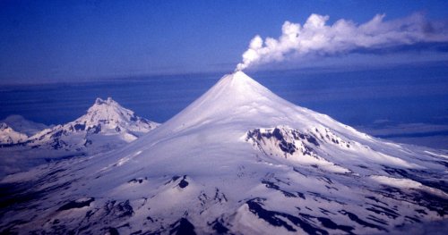 Ученые выступают за всесторонние исследования каскадных вулканов