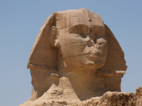 Ученые рассказали о причинах сломанных носов у древнеегипетских статуй