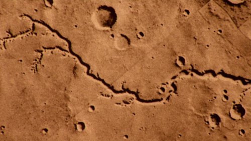 Учёные: Марс превратился в пустыню на 2 млрд лет позднее – раньше там было много воды