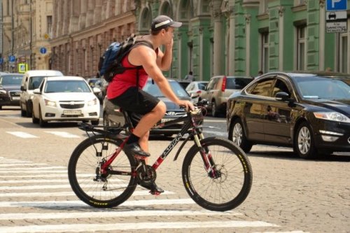 Водители сомневаются, что велосипедисты – люди