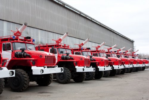 Почему большинство пожарных машин в мире красные?