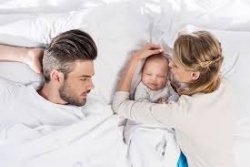 Ученые: сон родителей первенца не восстанавливается шесть лет