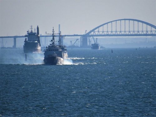 НАТО никак не угомонится: Альянс намерен обеспечивать проход кораблей Украины Керченским проливом