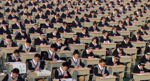 За успеваемостью в китайских школах будут следить при помощи ЭЭГ-датчиков