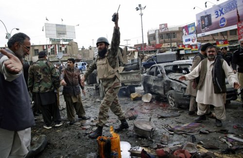 Не менее 20 человек погибли при взрыве на рынке в пакистанском городе Кветта