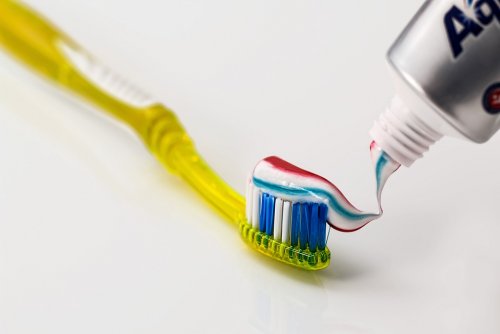 Французские ученые рассказали о главной опасности зубной пасты