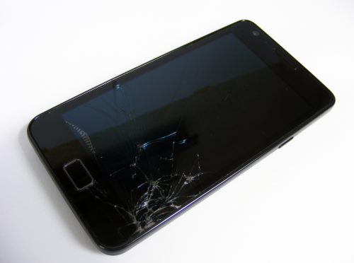 Журналисты: новые складные смартфоны Samsung сломались в первые дни пользования