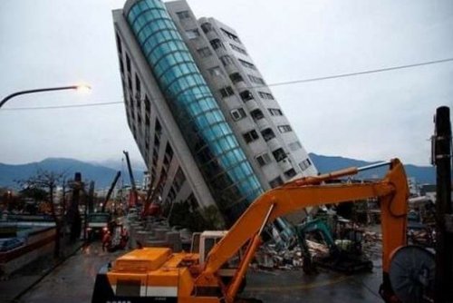  Сильное землетрясение магнитудой 6,1 обрушилось на Тайвань, 17 человек получили ранения