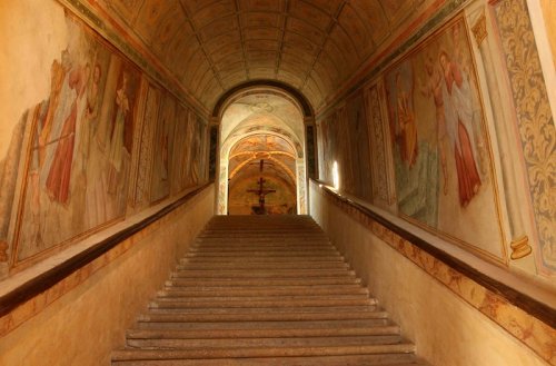 Ватикан впервые за 300 лет демонстрирует Святую лестницу