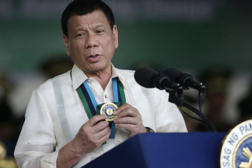  Президент Филиппин Дутерте  объявил словесную войну с Канадой из-за мусора
