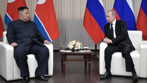 «С кем ты «маленький?»: Физиономисты оценили поведение Ким Чен Ына на встречах с Путиным и с Трампом