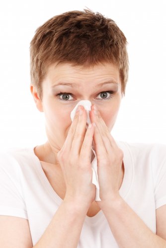 Врачи: Хроническая заложенность носа может привести к остановке ночного дыхания