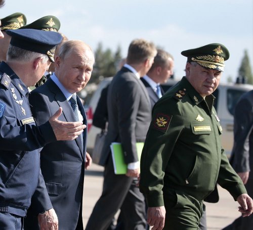 «Путин хочет видеть сам»: Президент РФ прибыл в Ахтубинск, чтобы лично ознакомиться с новыми образцами вооружений
