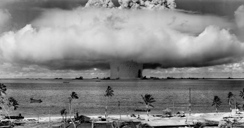 Ученые: Последствия ядерной бомбардировки впервые найдены на пляже Хиросимы