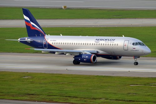 Пассажиры из Ульяновска отказались лететь на SSJ-100 из-за технической неисправности