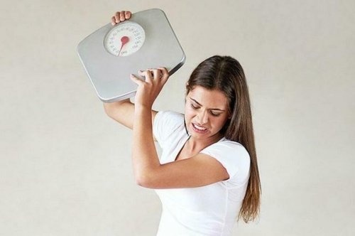 Учёные определили ТОП-5 мешающих похудению вредных привычек