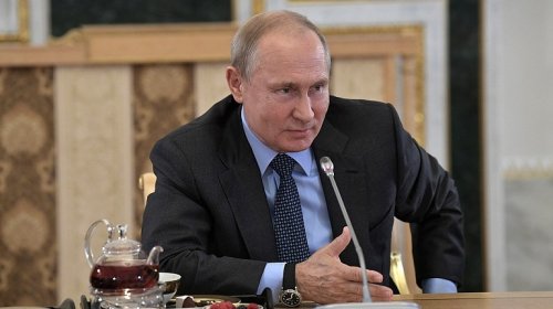 Путин считает, что доллар теряет доверие