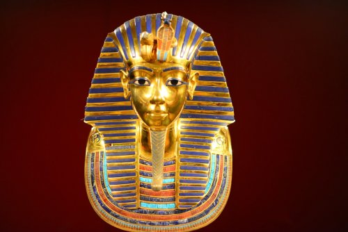 МИД Египта выступил против продажи бюста Тутанхамона с торгов