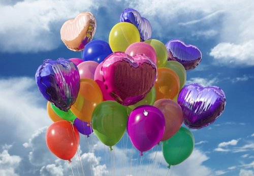 Экологи призывают выпускников школ не выпускать воздушные шары и «китайские фонарики» в небо