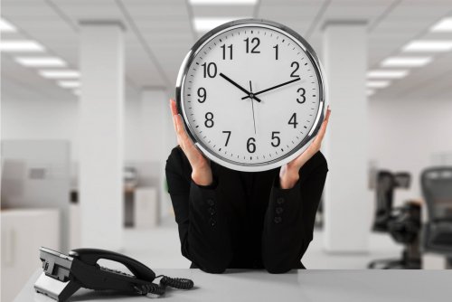 Эксперты: Для психического благополучия необходимо работать восемь часов
