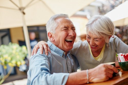 Ученые: Счастливые люди медленнее стареют