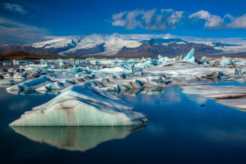 «Дожились»: Исландия начинает ставить памятники своим ледникам