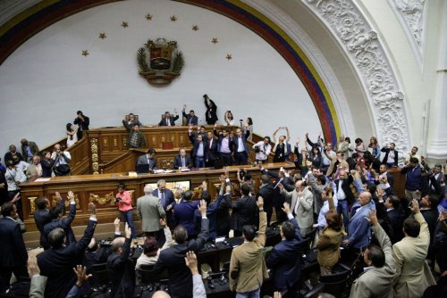 Венесуэла лишится оппозиционного парламента: Мадуро намерен распустить его 12 августа - Гуайдо