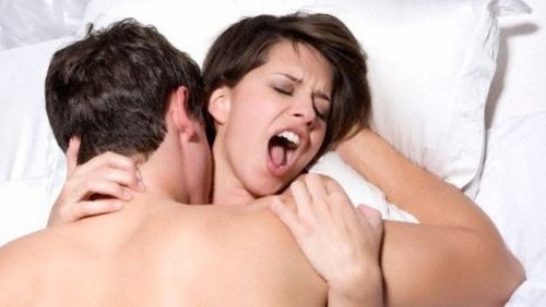 Определены реальные причины, почему люди имитируют оргазм