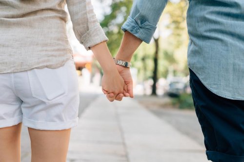 Учёные доказали, что присутствие романтического партнёра помогает снизить боль