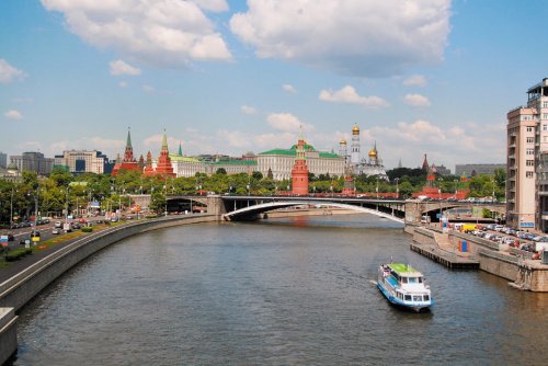 Москвич 4 часа смотрел на Москву-реку и пожалел об этом
