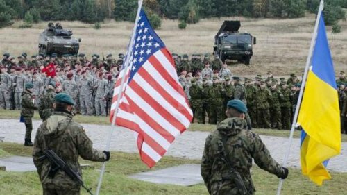 Трамп решил «заморозить» военную помощь США Украине