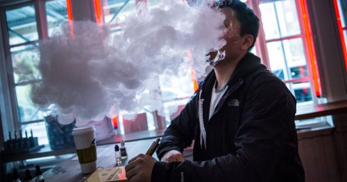 В США люди травятся из-за электронных сигарет с марихуаной