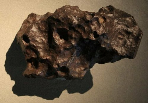 Учёные нашли неизвестный минерал в сердцевине упавшего на Землю метеорита