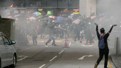 Демонстранты в Гонконге завершили очередной марш массовыми погромами