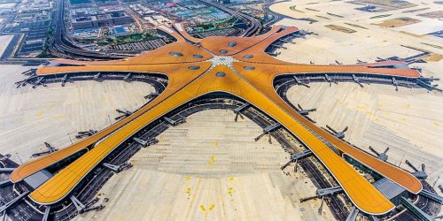 В Пекине заработал самый крупный в мире международный аэропорт Дасин